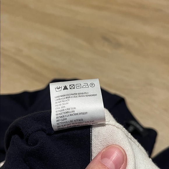 Judith & Charles Navy and White Cashmere Cotton Cardigan Gold Button Women's - Picture 6 of 7